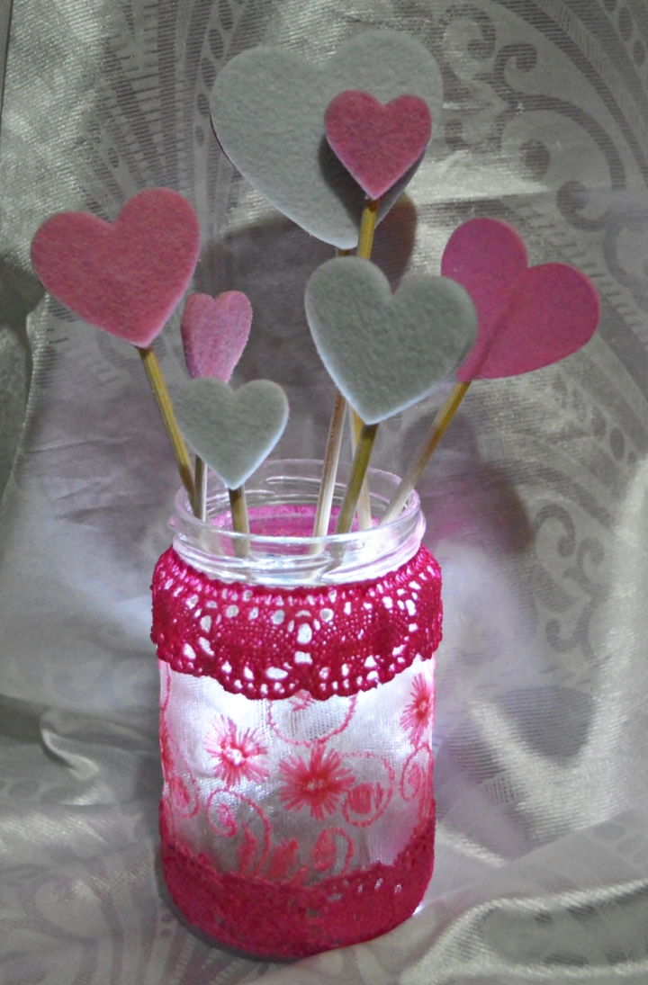 floating-hearts-valentines-jar-light5
